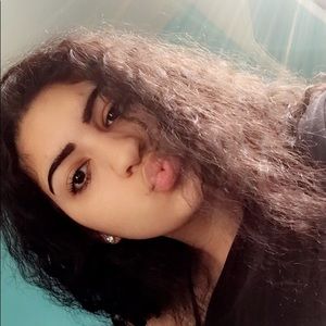 Meet your Posher, Victoria